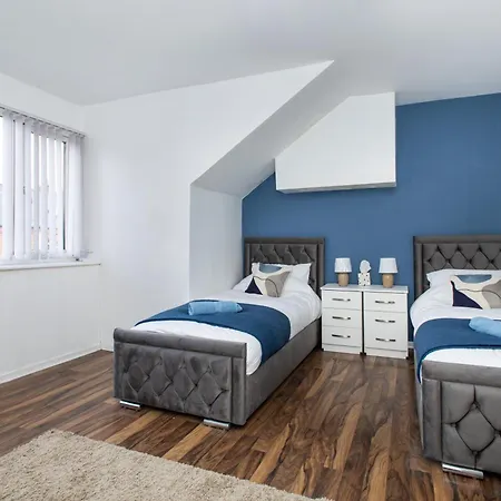 Cozy Home, Sleeps 4,only 7mins From Centre, Parking, Wifi & Netflix