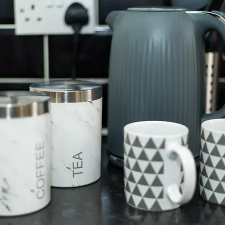 Cozy Home, Sleeps 4,only 7mins From Centre, Parking, Wifi & Netflix