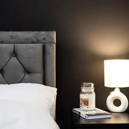 Cozy Home, Sleeps 4,only 7mins From Centre, Parking, Wifi & Netflix Vakantiehuis Leeds (West Yorkshire)