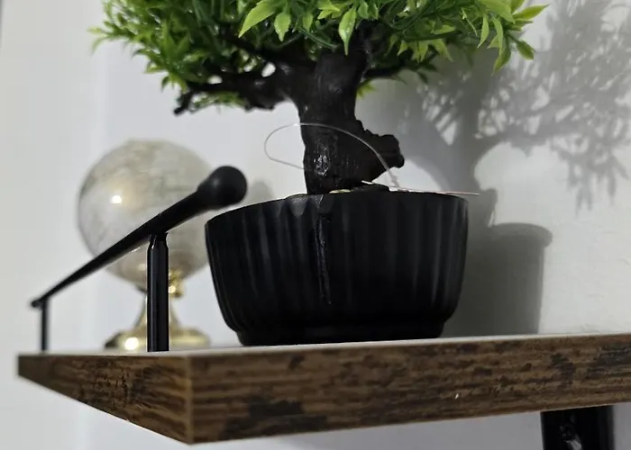 Cozy Home, Sleeps 4,only 7mins From Centre, Parking, Wifi & Netflix *