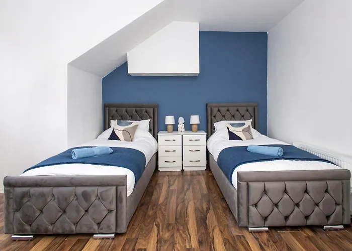 Semesterbostad Cozy Home, Sleeps 4,only 7mins From Centre, Parking, Wifi & Netflix Leeds (West Yorkshire)