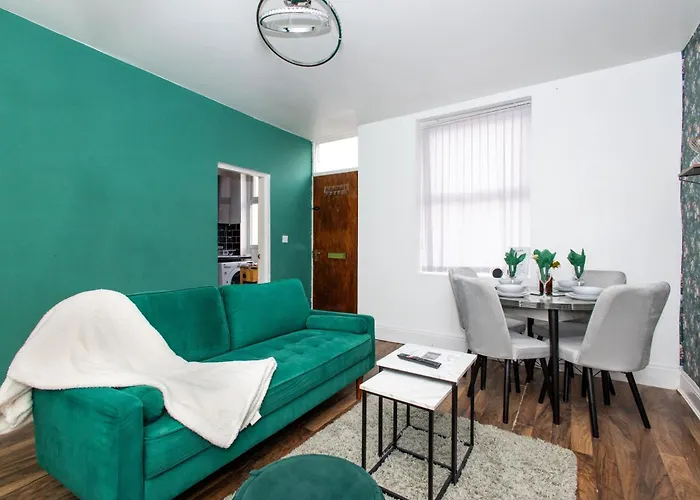 Holiday home Cozy Home, Sleeps 4,only 7mins From Centre, Parking, Wifi & Netflix Leeds (West Yorkshire)