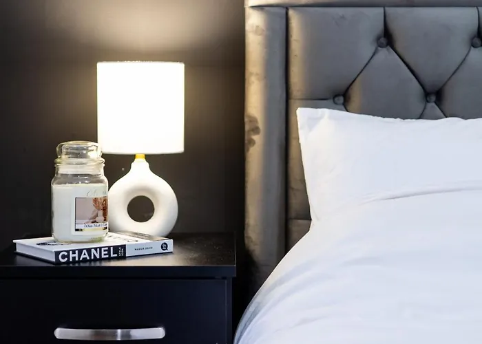 度假居 Cozy Home, Sleeps 4,only 7mins From Centre, Parking, Wifi & Netflix