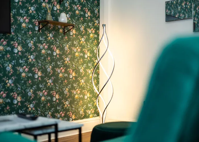 度假居 Cozy Home, Sleeps 4,only 7mins From Centre, Parking, Wifi & Netflix 利兹